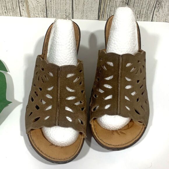 BORN Brown Suede Leather Wedged Cushioned Sandals Size 9 Womens - Picture 3 of 7